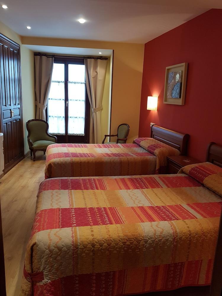 Caso Hotel Rural La Plaza מראה חיצוני תמונה