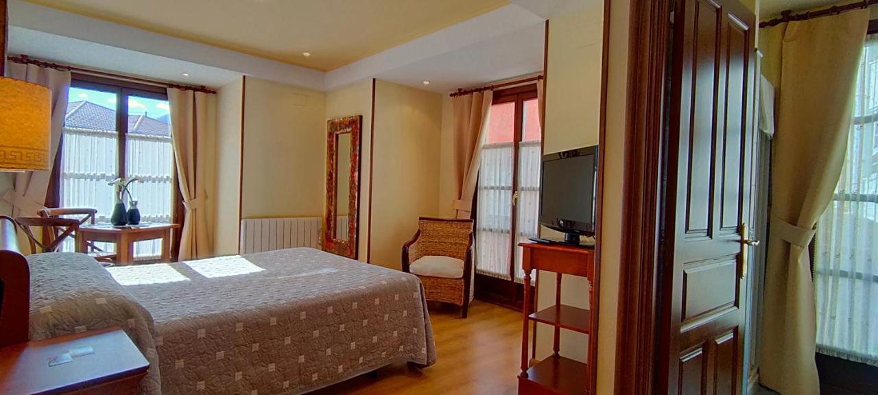 Caso Hotel Rural La Plaza מראה חיצוני תמונה